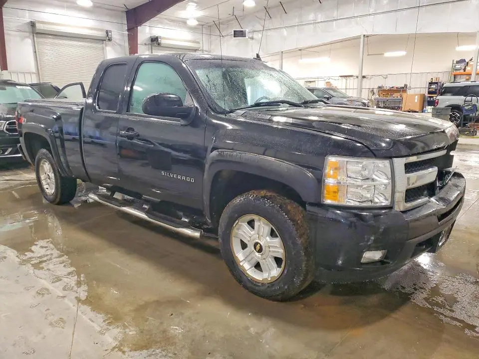 2011 CHEVROLET SILVERADO K1500 LTZ  