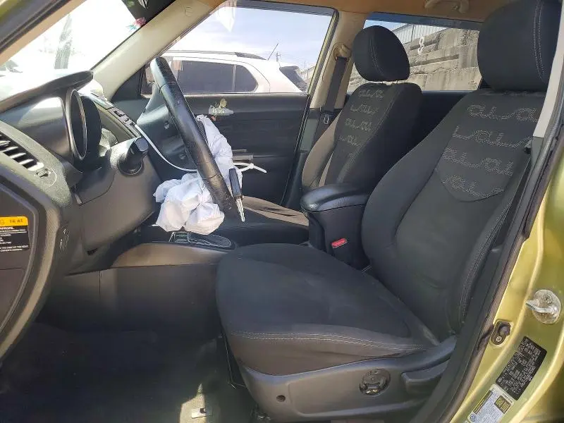 2013 KIA SOUL +  