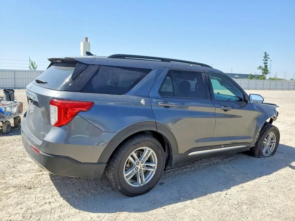 2021 FORD EXPLORER XLT  
