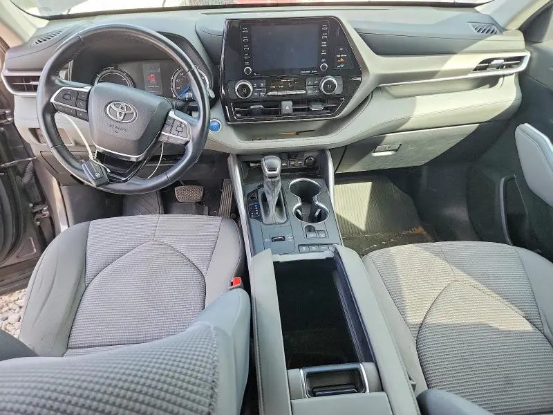 2021 TOYOTA HIGHLANDER HYBRID LE  