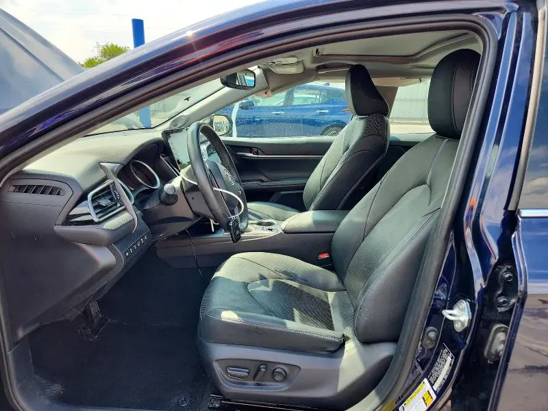 2022 TOYOTA CAMRY XLE  