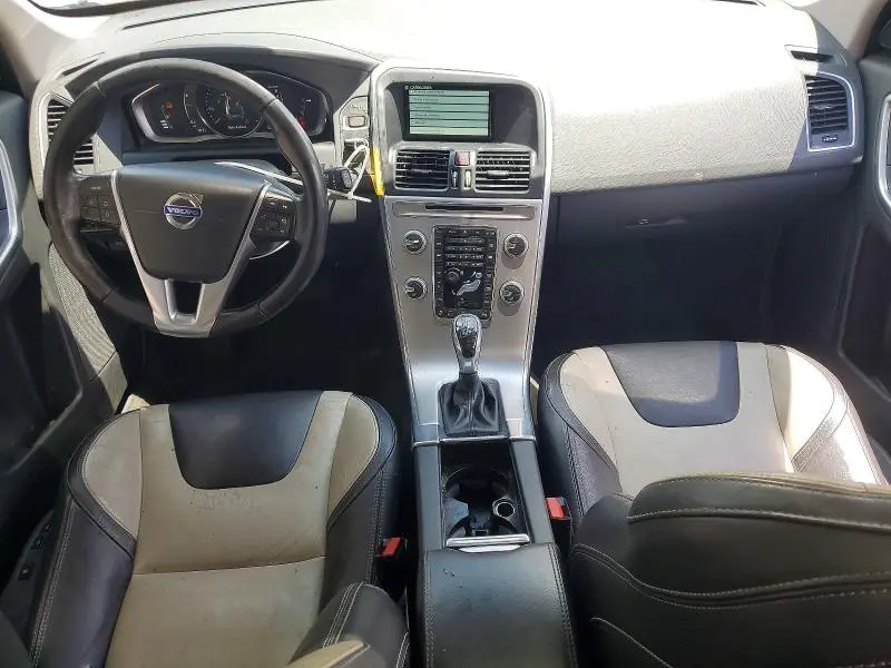 2017 VOLVO XC60 T5 DYNAMIC  