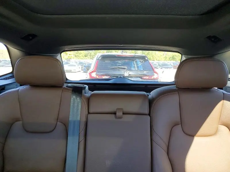 2023 VOLVO XC60 PLUS  