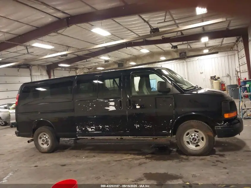 2013 GMC SAVANA 3500 LS