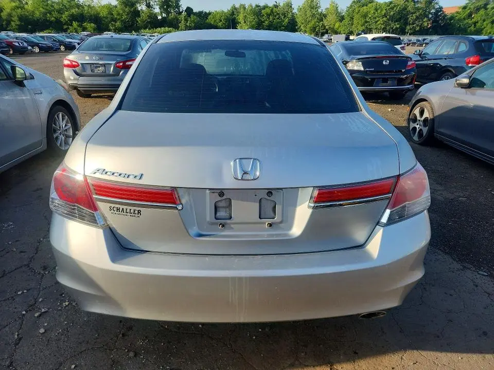 2012 HONDA ACCORD LX  