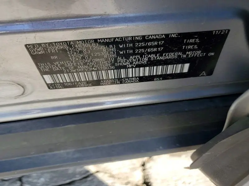 2021 TOYOTA RAV4 XLE  