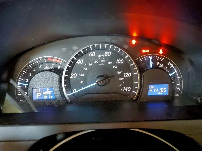 2015 TOYOTA CAMRY LE  