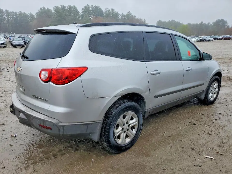 2012 CHEVROLET TRAVERSE LS  