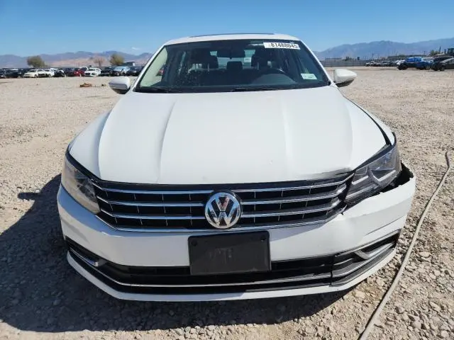 2018 VOLKSWAGEN PASSAT SE  