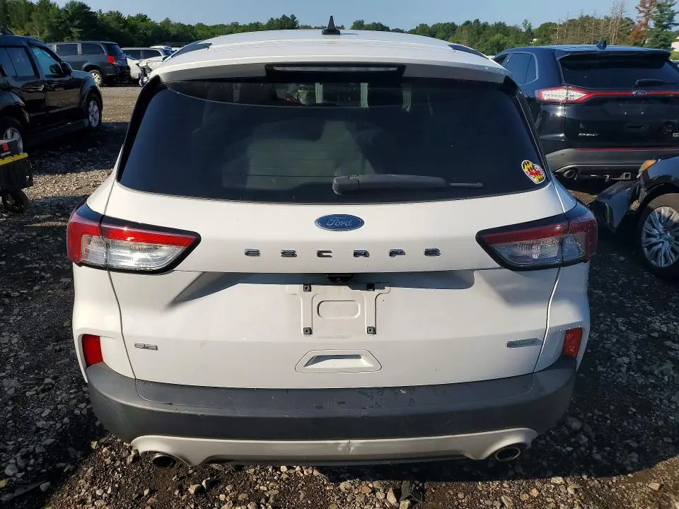 2020 FORD ESCAPE SE  