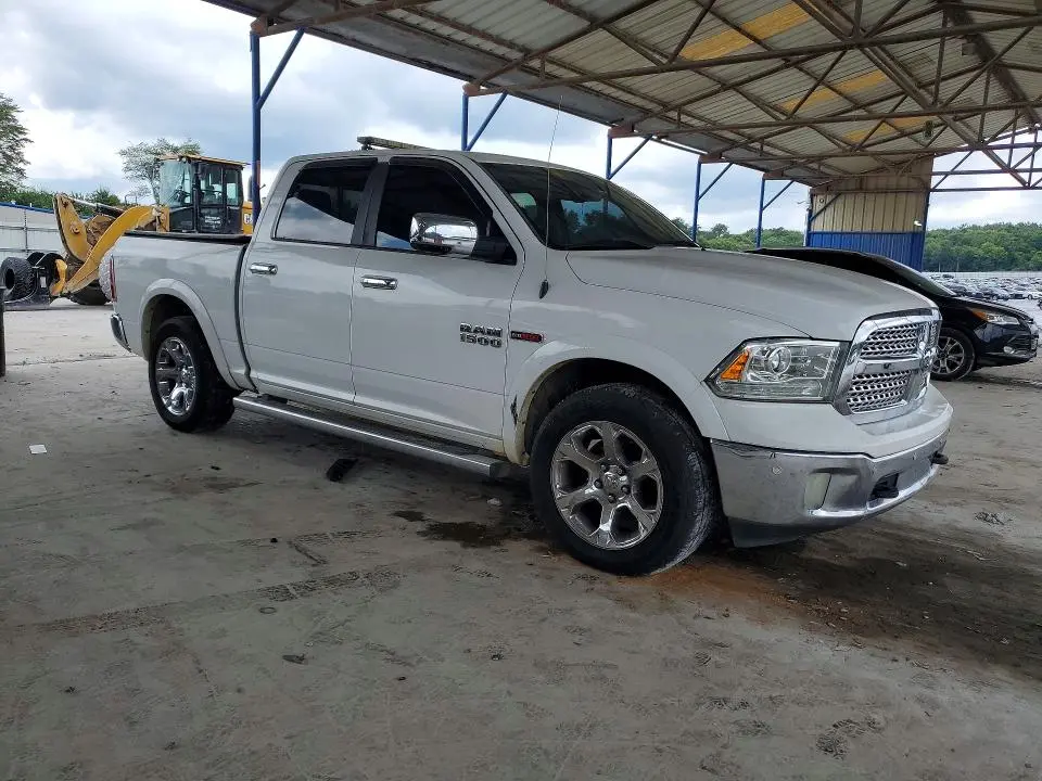 2016 RAM 1500 LARAMIE  