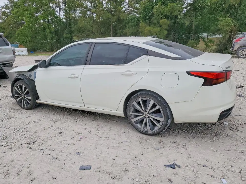 2019 NISSAN ALTIMA SR  