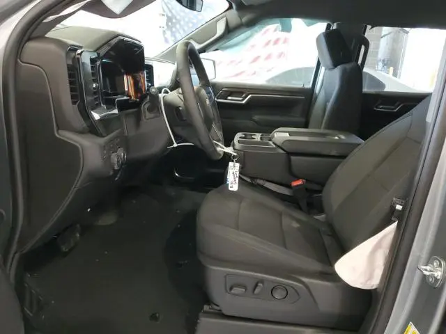 2025 CHEVROLET SILVERADO K1500 LT  