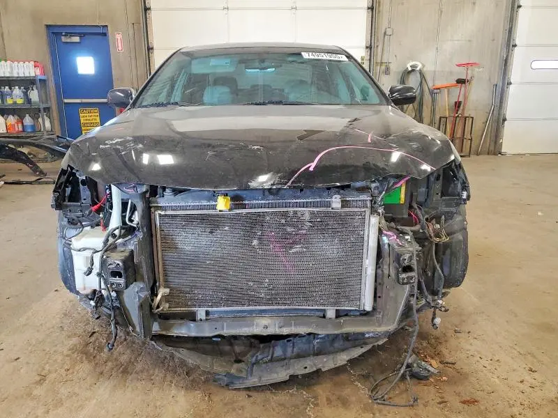 2011 TOYOTA CAMRY SE  