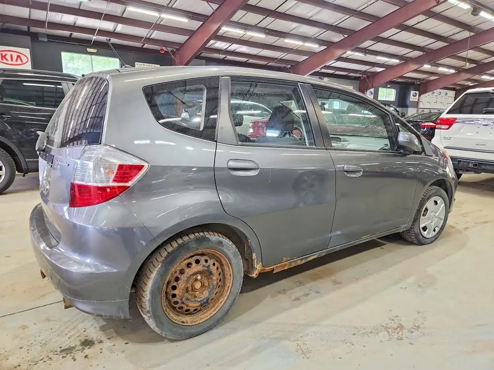 2013 HONDA FIT   