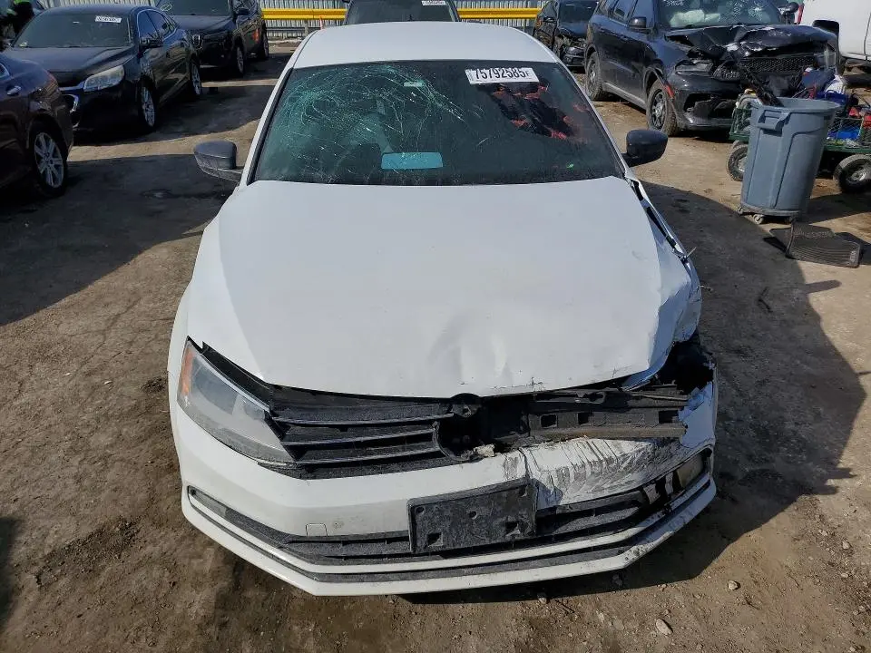 2016 VOLKSWAGEN JETTA SPORT  