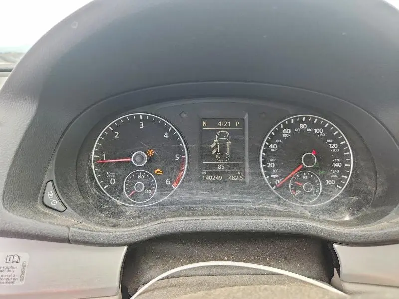 2013 VOLKSWAGEN PASSAT SE  
