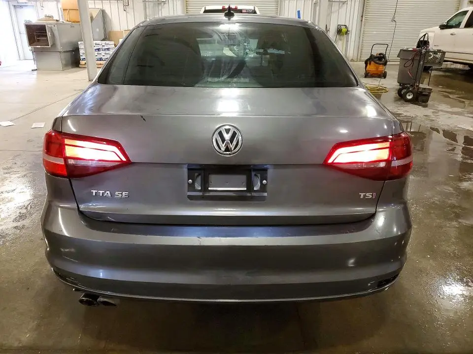2017 VOLKSWAGEN JETTA SE  