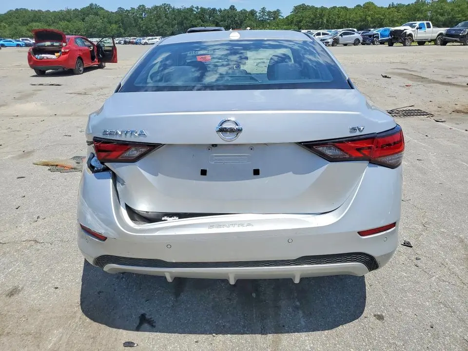 2022 NISSAN SENTRA SV  