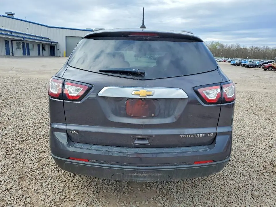 2016 CHEVROLET TRAVERSE LS  