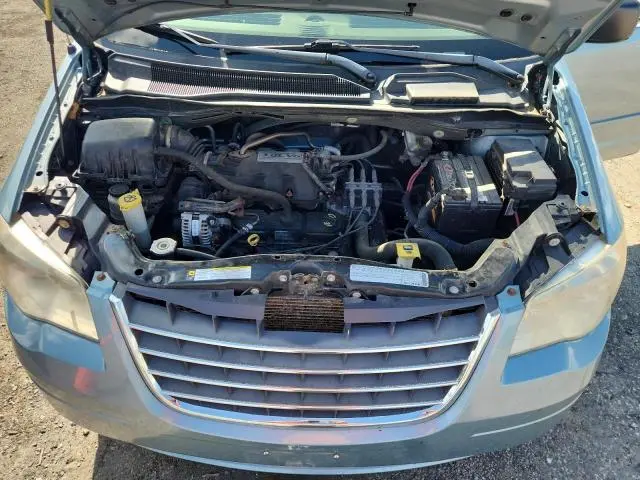 2010 CHRYSLER TOWN & COUNTRY LX  