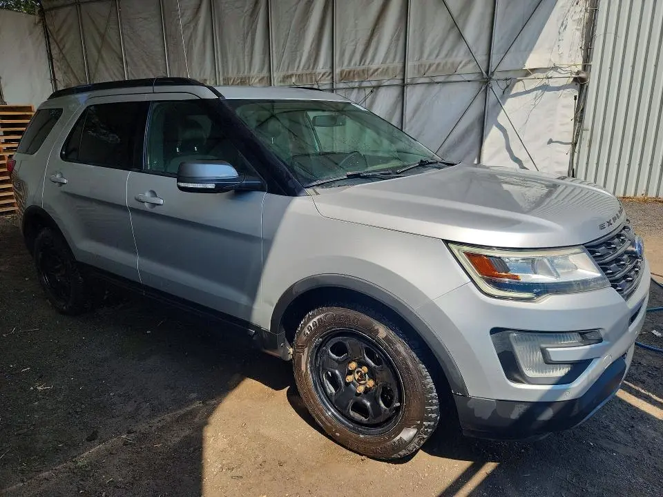 2017 FORD EXPLORER XLT  