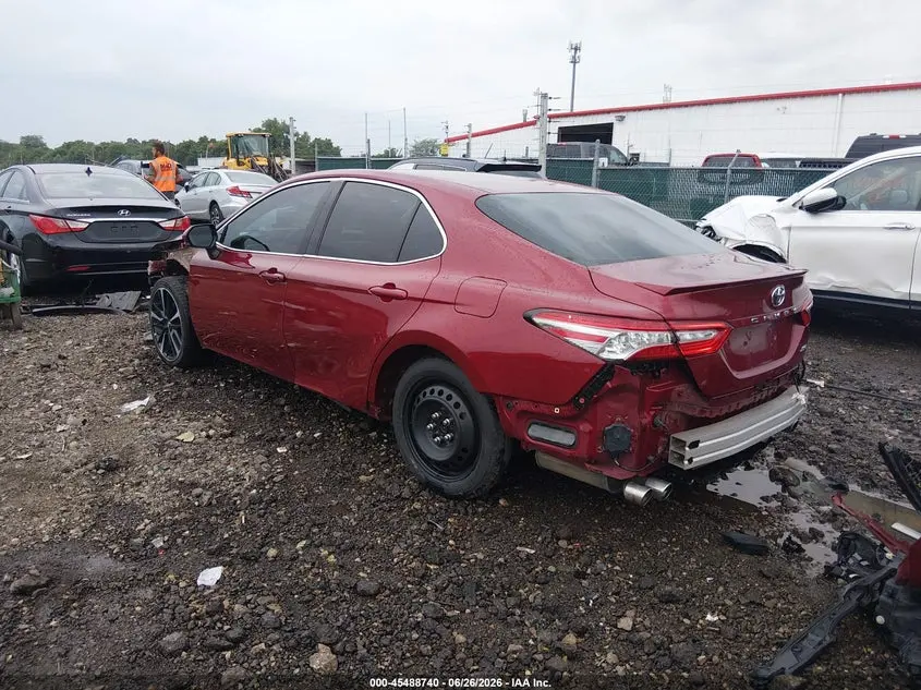 2018 TOYOTA CAMRY XSE