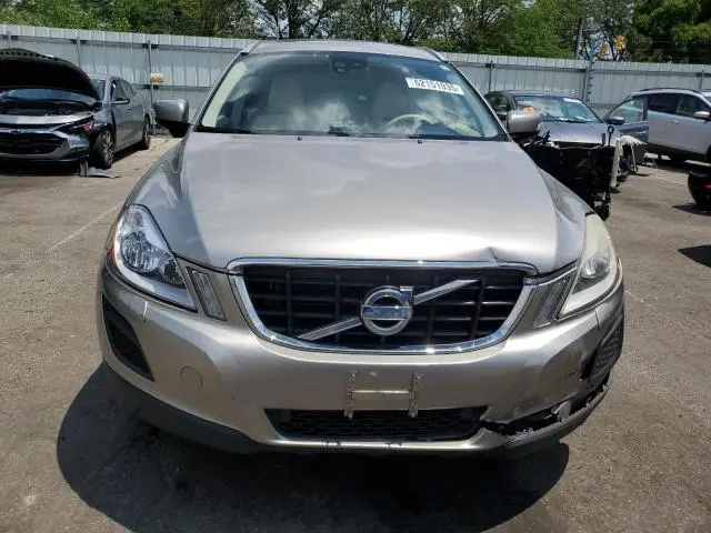 2011 VOLVO XC60 3.2  