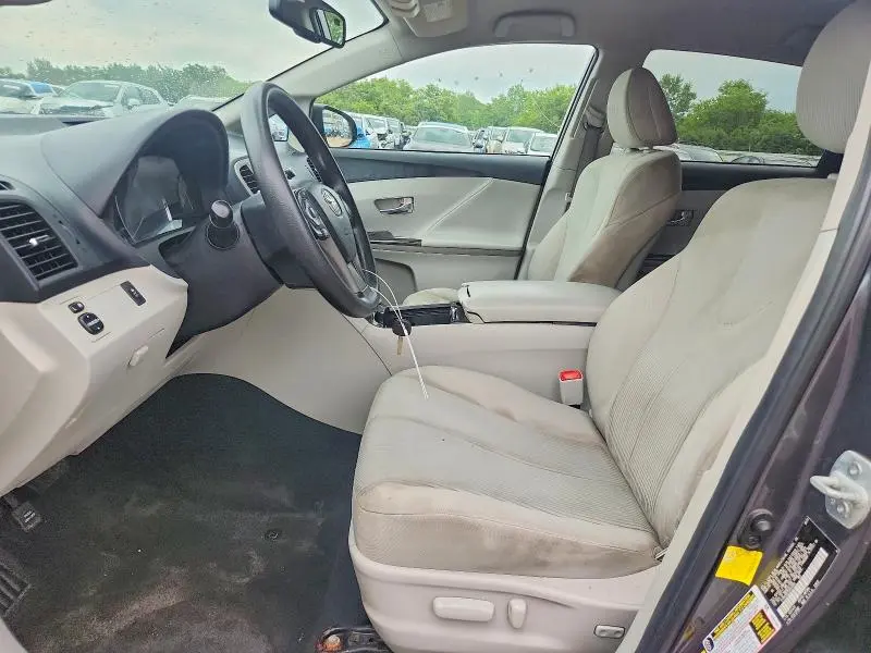 2013 TOYOTA VENZA LE  