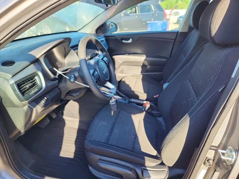 2022 KIA RIO S  