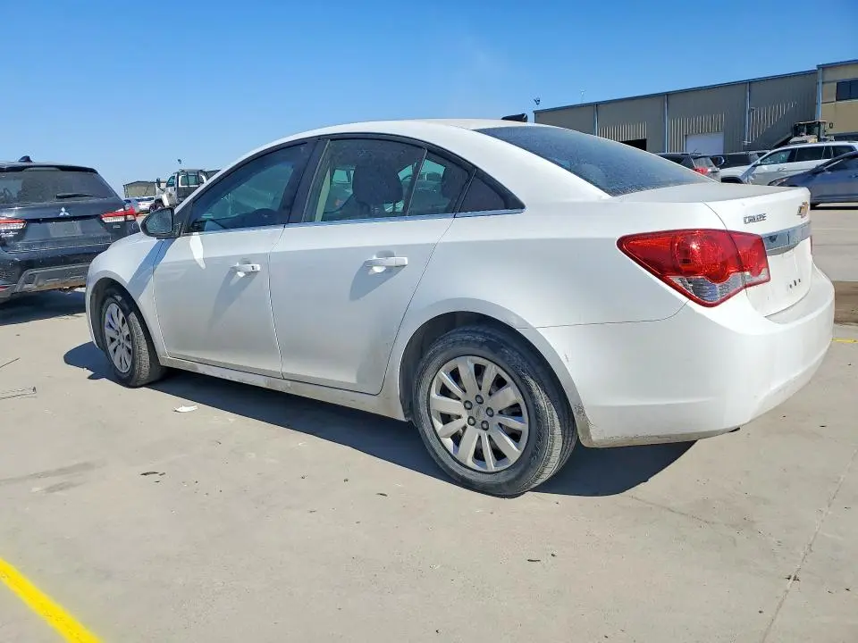 2011 CHEVROLET CRUZE LS  
