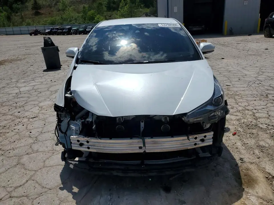 2021 TOYOTA PRIUS XLE AWD-E  