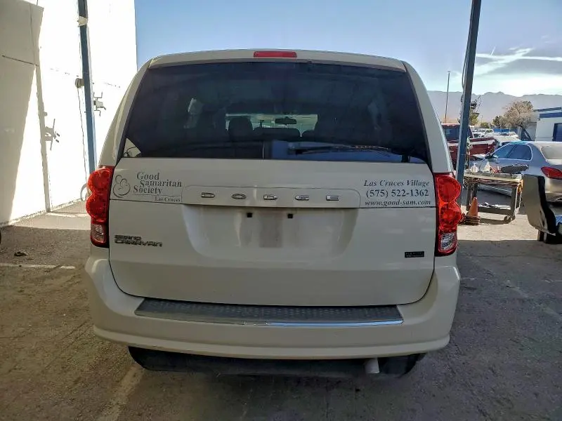 2013 DODGE GRAND CARAVAN SE  