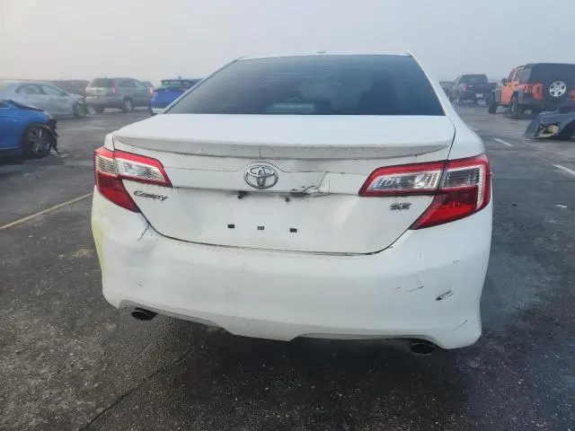 2014 TOYOTA CAMRY SE  