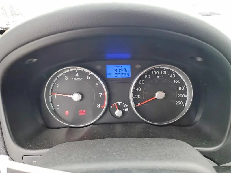 2010 HYUNDAI ACCENT SE  