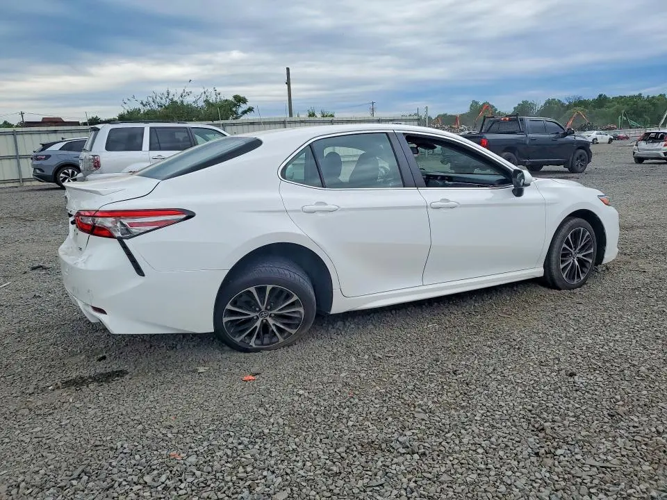2018 TOYOTA CAMRY   