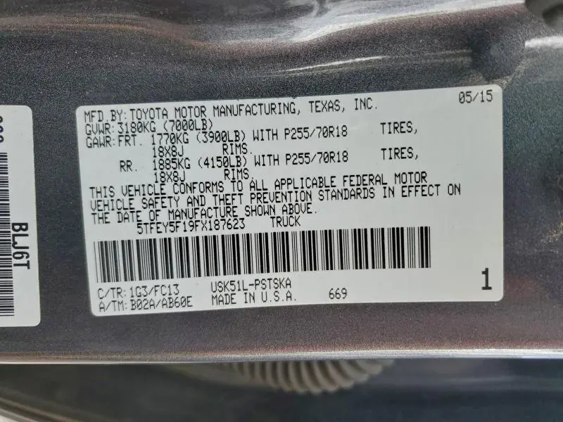 2015 TOYOTA TUNDRA CREWMAX SR5  