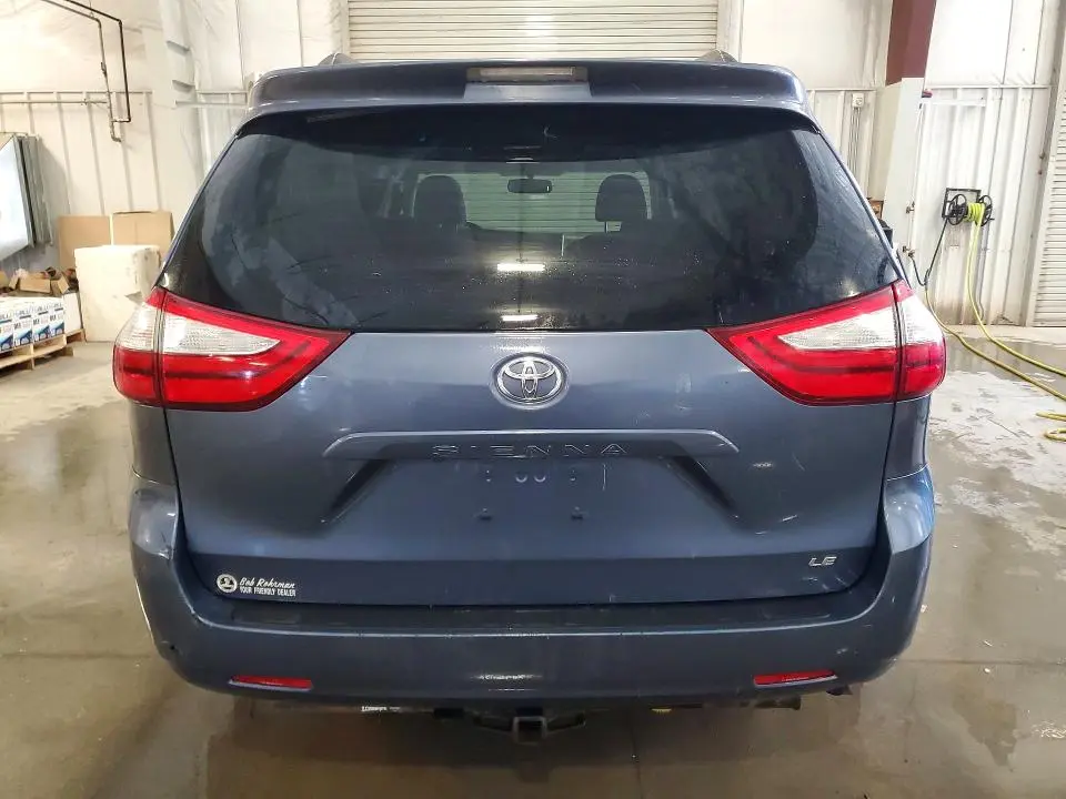 2015 TOYOTA SIENNA   