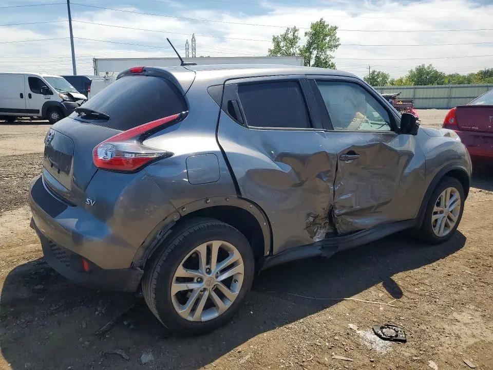 2015 NISSAN JUKE SV  