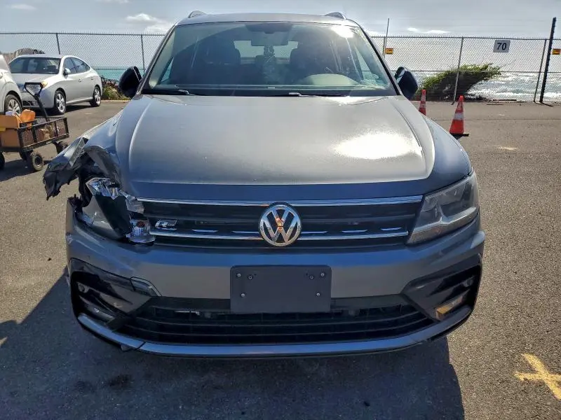 2021 VOLKSWAGEN TIGUAN SE  