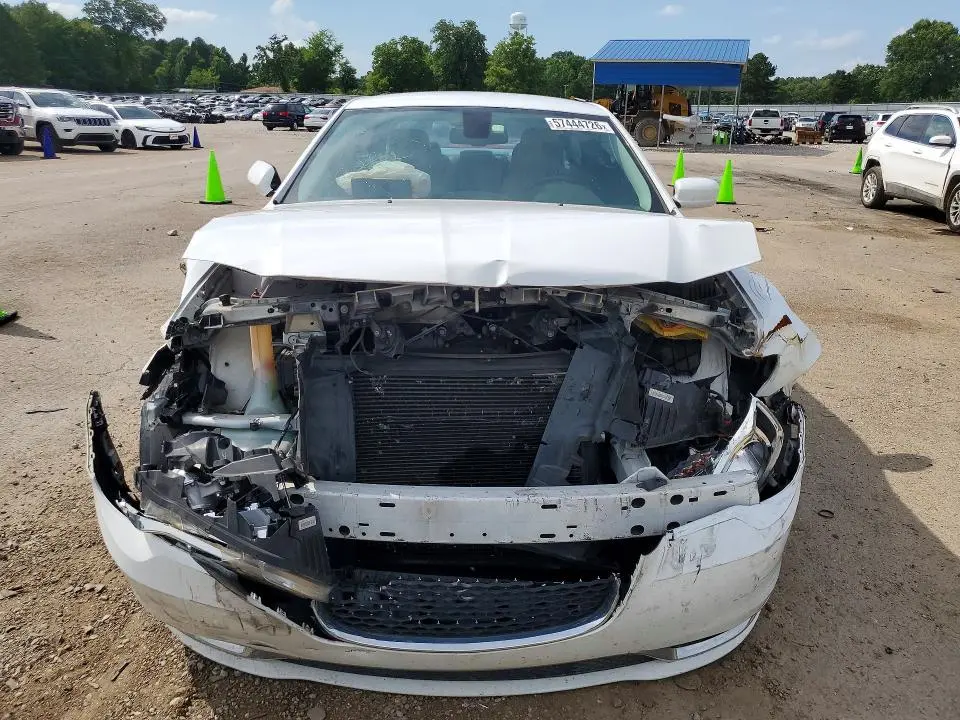 2015 CHRYSLER 300 LIMITED  