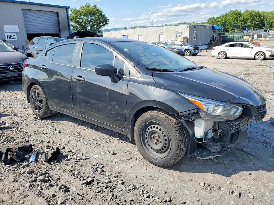 2021 NISSAN VERSA S  