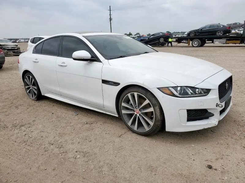 2019 JAGUAR XE R - SPORT  