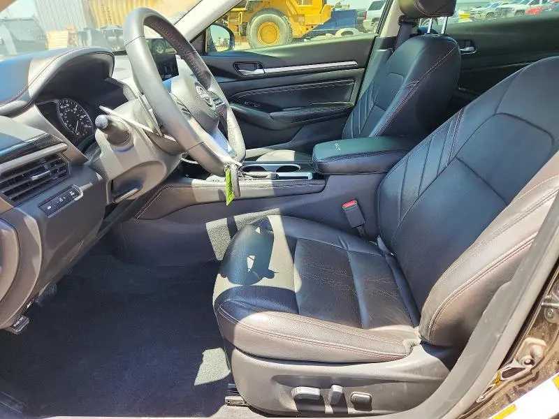 2023 NISSAN ALTIMA SR  