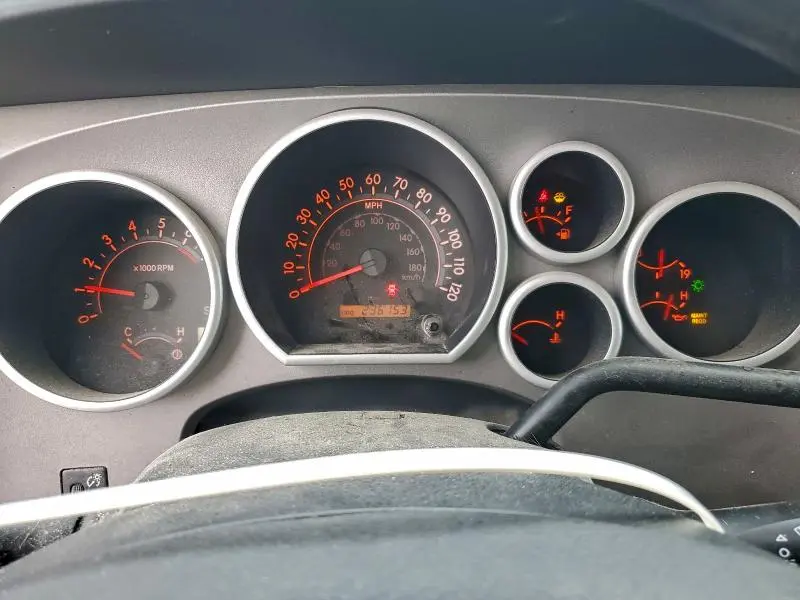 2011 TOYOTA TUNDRA DOUBLE CAB SR5  