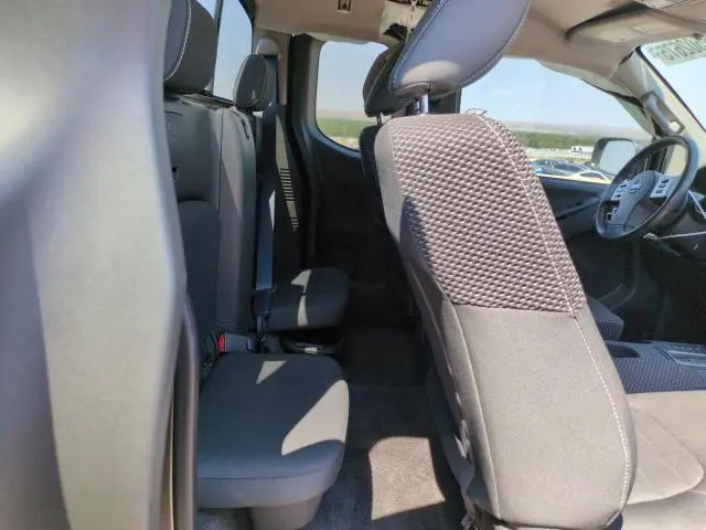 2017 NISSAN FRONTIER SV  