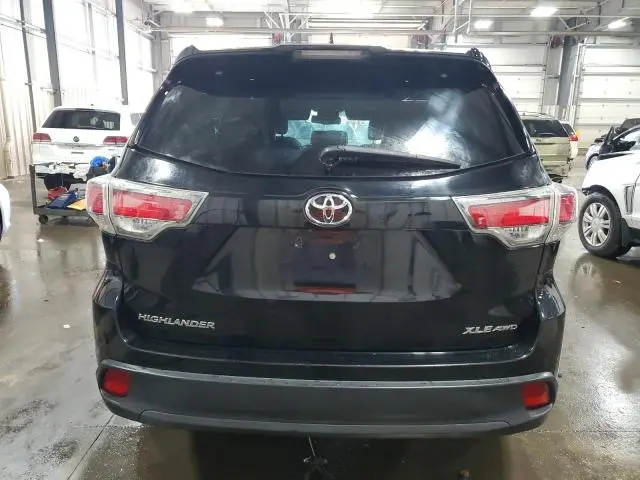 2016 TOYOTA HIGHLANDER XLE  