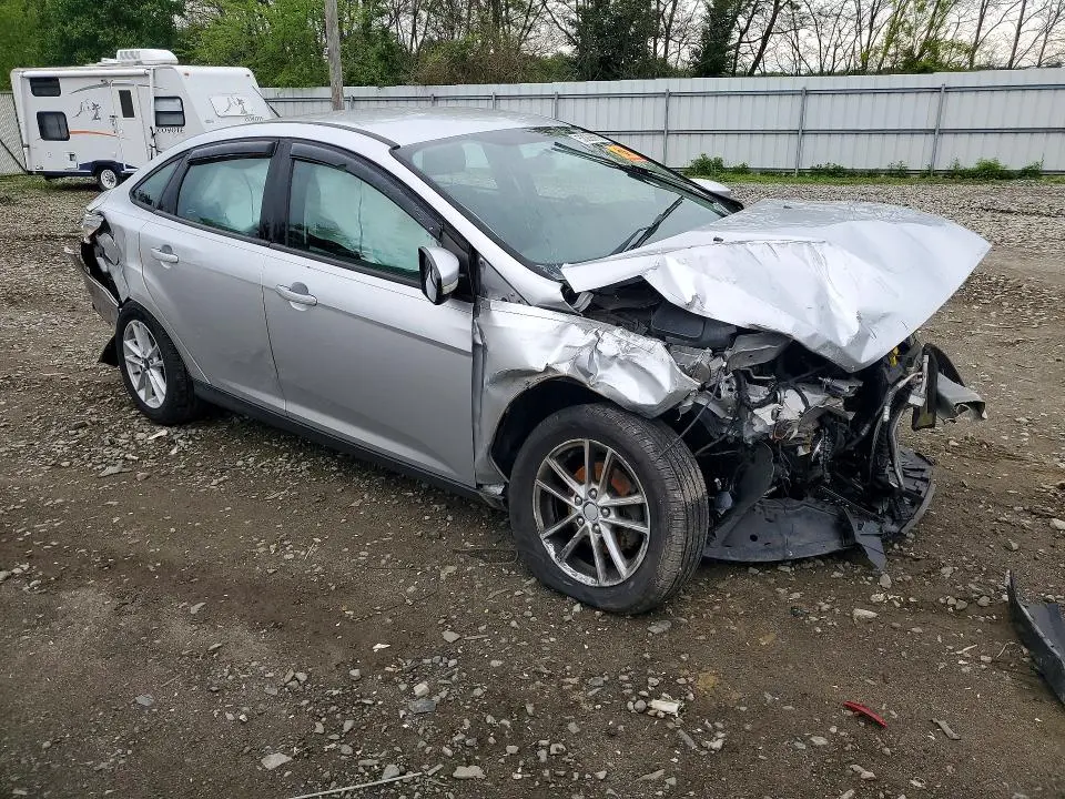 2017 FORD FOCUS SE  