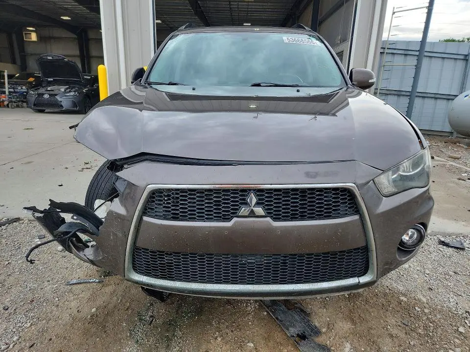 2010 MITSUBISHI OUTLANDER SE  