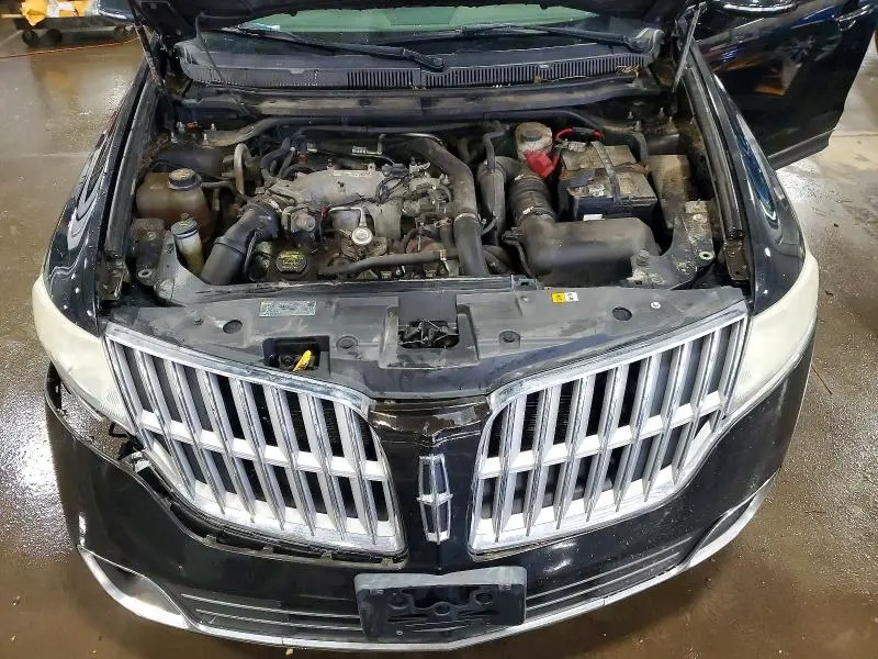 2011 LINCOLN MKT   